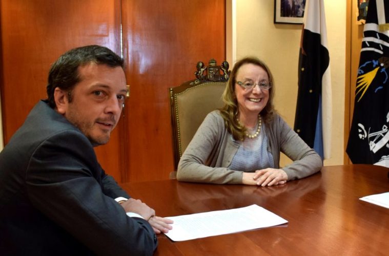 El gobierno ofreció 32,8% a estatales, incremento en el adicional por título y propuso nuevos montos para las guardias de médicos y enfermeros