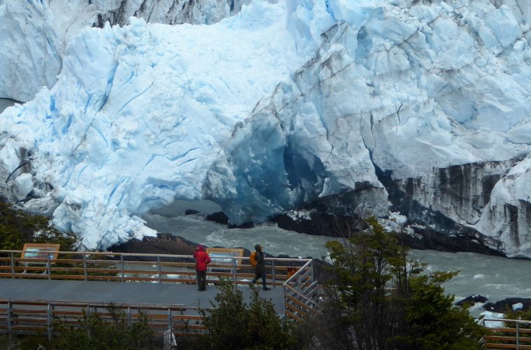 Glaciar Moreno: A cinco semanas el puente de hielo resiste la caída (Video)