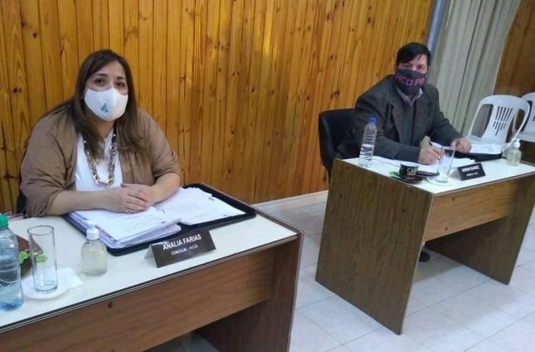 Vacunas a funcionarios: el concejal Suárez denunció penalmente al intendente Bodlovic, a su esposa y Jueza de Paz y al presidente del Concejo Deliberante