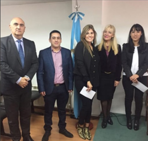 El gremio judicial insiste ante el Tribunal Superior para que «tome medidas ejemplares» con la jueza de Paz que recibió la vacuna