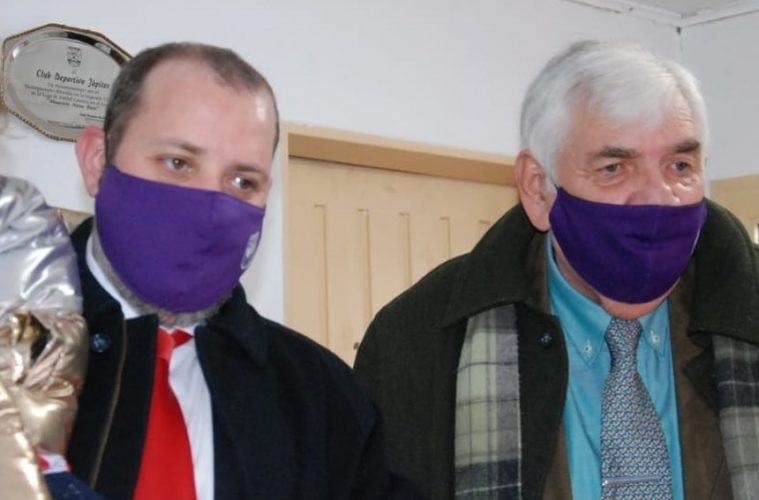 El clan BodLovic: los dirigentes santacruceños vacunados están en el poder desde 1999