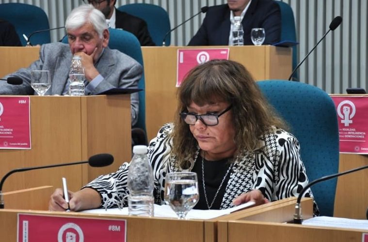 La diputada Liliana Toro y dos funcionarios municipales fueron vacunados como miembros del Plan Detectar