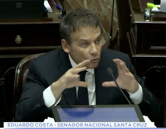 La salud del Senador Eduardo Costa: Continúa con respiración asistida