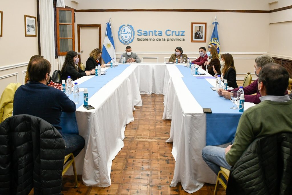 La imagen tiene un atributo ALT vacío; su nombre de archivo es reunion-educaccion-y-legisladores-1024x683.jpg