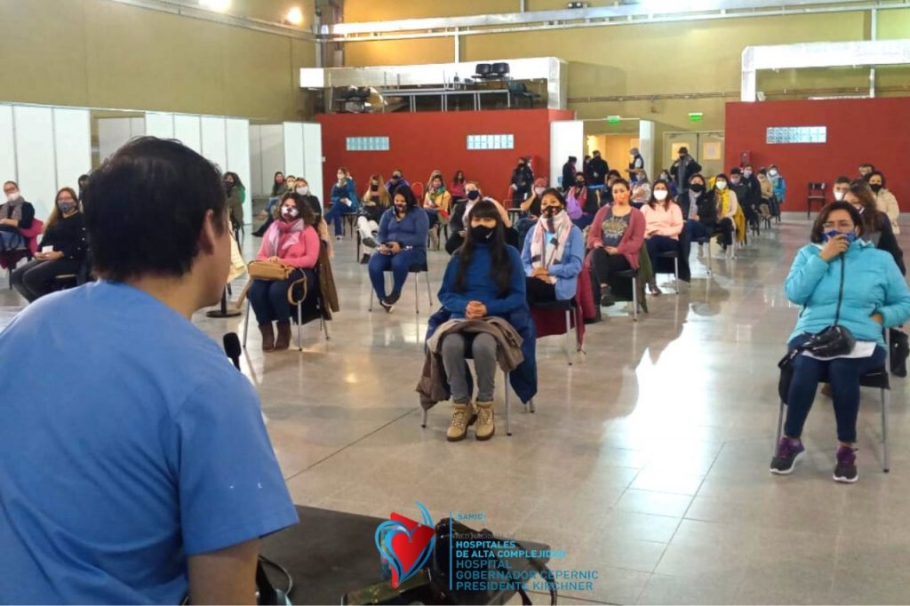 La imagen tiene un atributo ALT vacío; su nombre de archivo es Vacuna-docentes-samic-1024x682.jpg